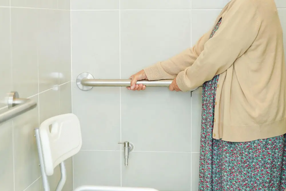 How to Pick the Right Length & Diameter for Bathroom Grab Bars in Your Issaquah Bathroom