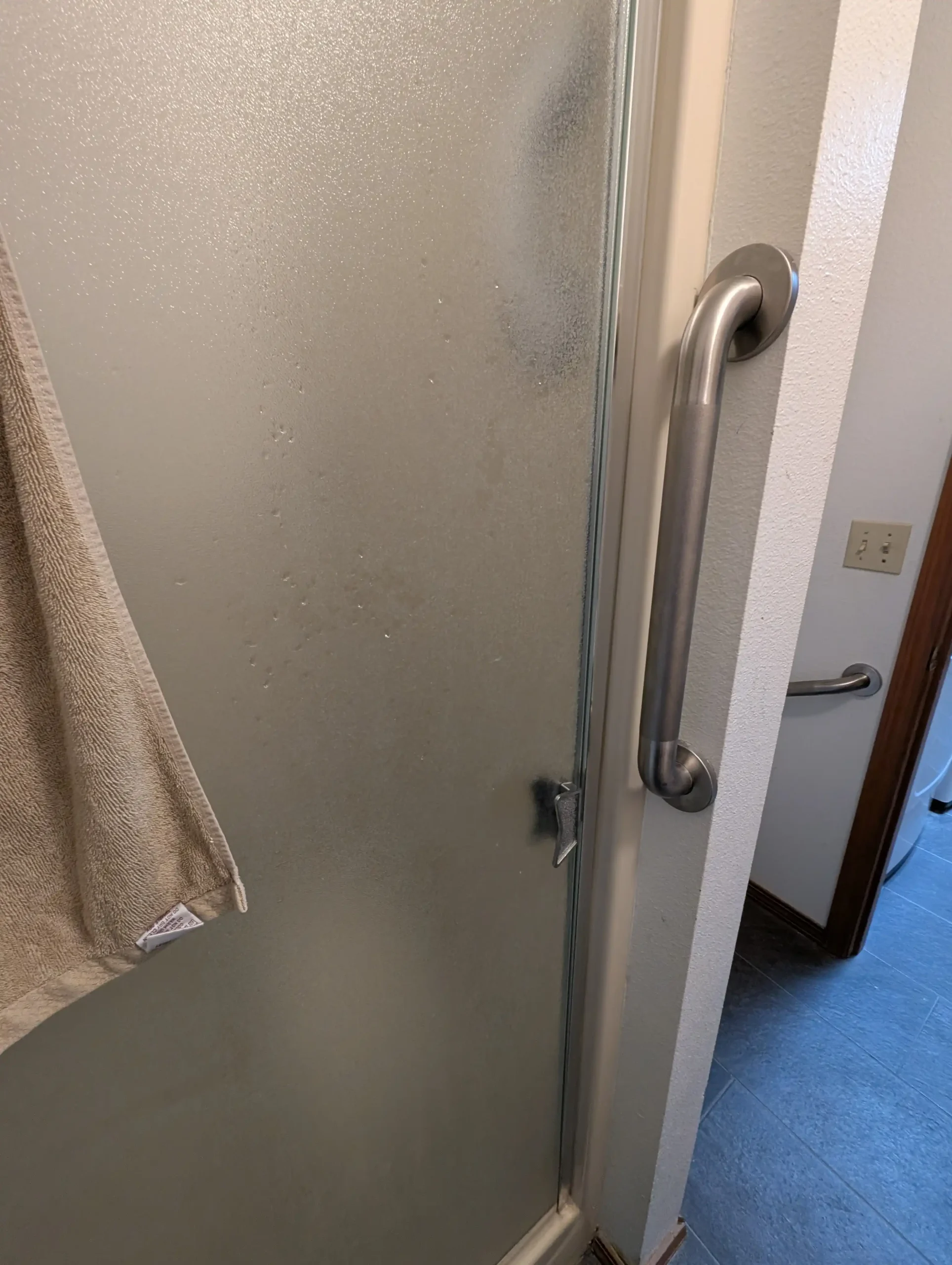 Benefits of Properly Installed Bathroom Grab Bars